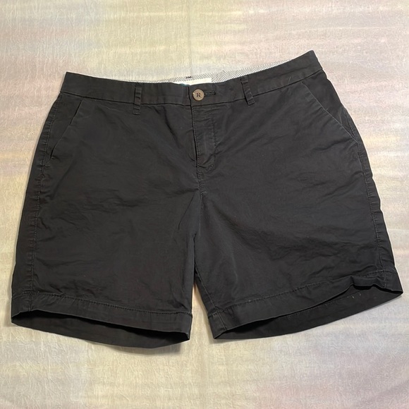 Old Navy Pants - Old Navy Womens Everyday Shorts Black Flat Front Cotton Stretch